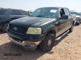 2004 Ford F-150 XLT z VIN 1FTRW12W74KD52239, wystawiony jako IAAI lot #42467229 z przebiegiem 318 471 mil mil oraz . Historia ofert i sprzedaży dostępna na DreamBid. Obrazek 2.