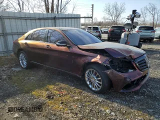 2019 Mercedes-Benz S 560 with VIN WDDUG8GB1KA460161, listed as a Copart auction lot 84056044 with 37,953 mi miles and Salvage Title. Bid and sale history available at DreamBid. Image 4.