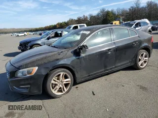 2015 Volvo S60 T5 Platinum with VIN YV1612TM9F2356357, listed as a Copart auction lot 74677214 with 110,395 mi miles and Clean Title. Bid and sale history available at carsss.com. Image 1.