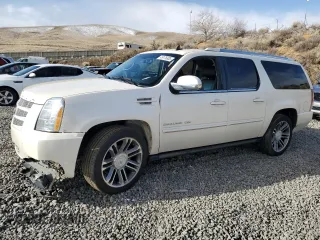 2012 Cadillac Escalade ESV Premium z VIN 1GYS4JEF4CR319136, wystawiony jako Copart lot #49176805 z przebiegiem 177 284 mil mil oraz Szkody całkowita. Historia ofert i sprzedaży dostępna na DreamBid. Obrazek 1.