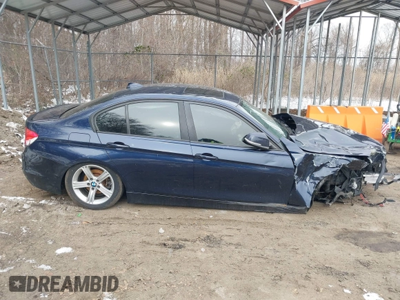 2013 BMW 3 Series 328i xDrive with VIN WBA3B5C55DF590224, listed as a IAAI auction lot 41348272 with 117,392 mi miles. Bid and sale history available at carsss.com. Image 13.