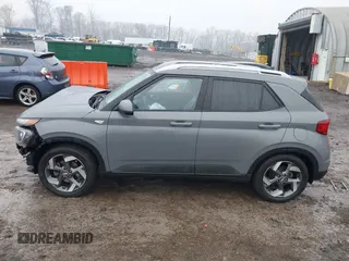 2021 Hyundai Venue Denim z VIN KMHRC8A38MU098601, wystawiony jako IAAI lot #41475810 z przebiegiem 132 647 mil mil oraz . Historia ofert i sprzedaży dostępna na DreamBid. Obrazek 14.