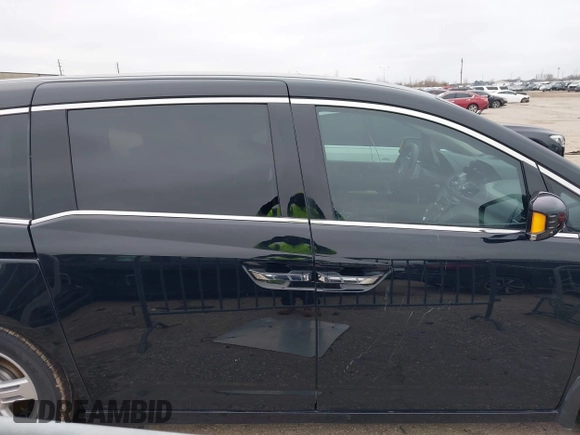 2013 Honda Odyssey Touring with VIN 5FNRL5H9XDB073706, listed as a IAAI auction lot 41591111 with 158,305 mi miles and . Bid and sale history available at carsss.com. Image 13.