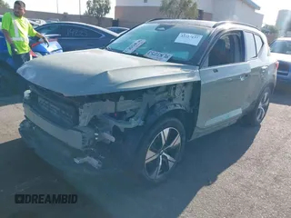 2021 Volvo XC40 with VIN YV4ED3UR3M2547274, listed as a IAAI auction lot 42328137 with 28,585 mi miles and . Bid and sale history available at DreamBid. Image 6.