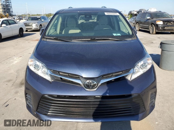 2018 Toyota Sienna LE Auto Access Seat with VIN 5TDKZ3DC3JS961968, listed as a Copart auction lot 76955644 with 28,513 mi miles and Salvage title. Bid and sale history available at DreamBid. Image 5.