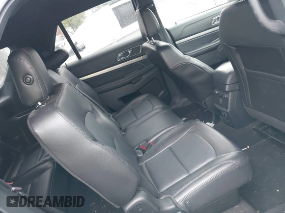 2018 Ford Explorer XLT z VIN 1FM5K7D82JGC48134, wystawiony jako IAAI lot #42202052 z przebiegiem 195 533 mil mil oraz . Historia ofert i sprzedaży dostępna na DreamBid. Obrazek 8.
