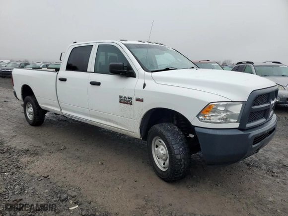 2018 Ram 2500 Tradesman with VIN 3C6UR5HJ5JG278642, listed as a Copart auction lot 82128474 with 147,822 mi miles and Clean Title. Bid and sale history available at carsss.com. Image 4.