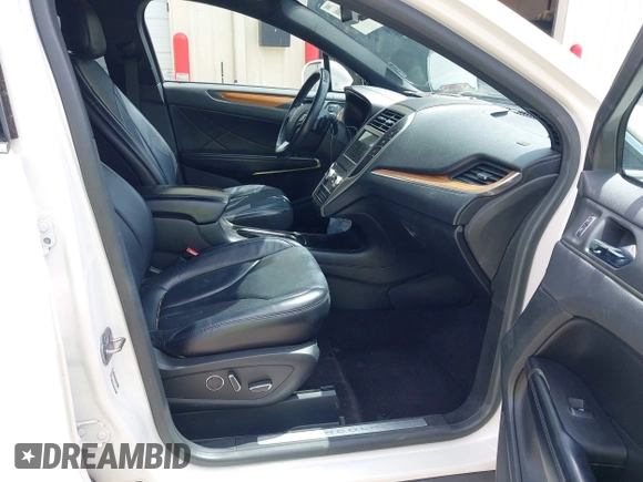 2018 Lincoln MKC Select with VIN 5LMCJ2C96JUL32351, listed as a IAAI auction lot 41964998 with 102,680 mi miles and . Bid and sale history available at DreamBid. Image 5.
