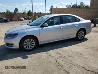 2015 Volkswagen Passat Limited Edition Edition z VIN 1VWAT7A3XFC033282, wystawiony jako Copart lot #53777495 z przebiegiem 161 473 mil mil oraz Szkoda całkowita • Salvage title. Historia ofert i sprzedaży dostępna na DreamBid. Obrazek 1.