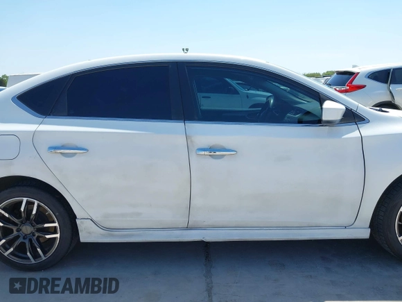 2014 Nissan Sentra SR z VIN 3N1AB7AP4EY271744, wystawiony jako IAAI lot #42203630 z przebiegiem 69 567 mil mil oraz . Historia ofert i sprzedaży dostępna na DreamBid. Obrazek 14.