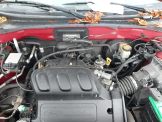 2004 Ford Escape XLT with VIN 1FMYU93114KB05975, listed as a IAAI auction lot 41929538 with 161,461 mi miles. Bid and sale history available at carsss.com. Image 10.