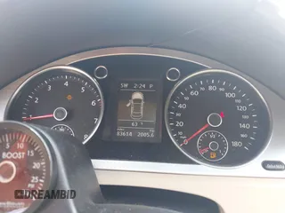 2010 Volkswagen CC Luxury с VIN WVWHL7ANXAE520241, выставлен на аукционе IAAI как лот 42469715 с пробегом 83 614 миль миль и . История ставок и продаж доступна на DreamBid. Изображение 7.