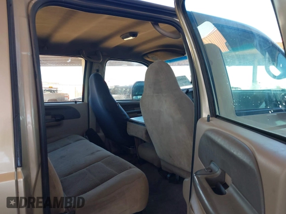 2001 Ford Super Duty F-250 XL with VIN 3FTNW21F41MA12380, listed as a IAAI auction lot 41842253 with 359,161 mi miles. Bid and sale history available at carsss.com. Image 8.