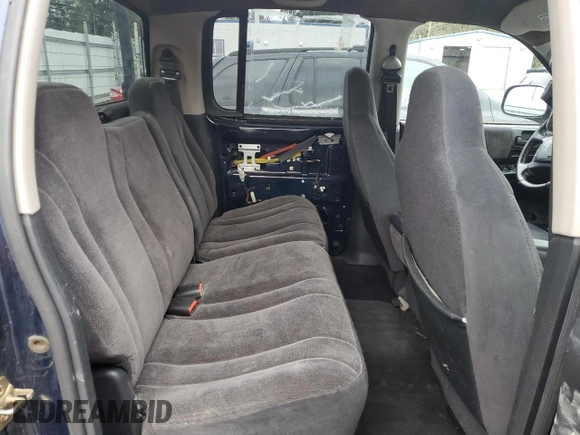 2002 Dodge Dakota Sport with VIN 1B7HG38N72S720953, listed as a Copart auction lot 43484255 with 0 mi miles and Clean Title. Bid and sale history available at carsss.com. Image 10.