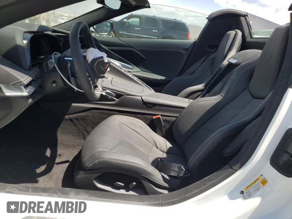 2025 Chevrolet Corvette 1LT with VIN 1G1YA3D41S5109063, listed as a Copart auction lot 53582085 with 686 mi miles and Salvage title. Bid and sale history available at DreamBid. Image 7.