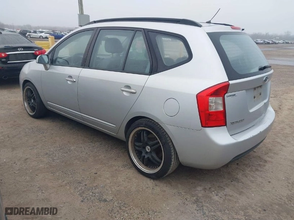 2008 Kia Rondo EX with VIN KNAFG526487135597, listed as a IAAI auction lot 41497631 with 202,426 mi miles. Bid and sale history available at carsss.com. Image 3.