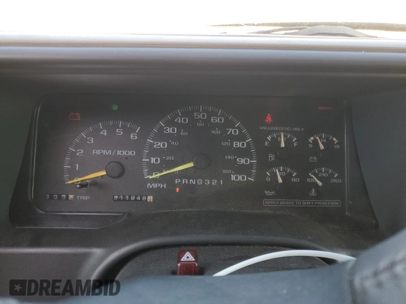 1999 GMC Yukon with VIN 1GKEC13R0XJ811710, listed as a Copart auction lot 43014995 with 311,948 mi miles and Salvage Title. Bid and sale history available at carsss.com. Image 9.