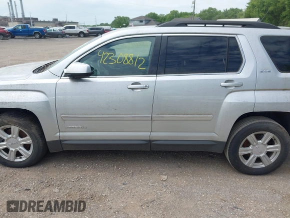 2015 GMC Terrain SLE z VIN 2GKFLWEK8F6272041, wystawiony jako IAAI lot #42308812 z przebiegiem 188 543 mil mil oraz . Historia ofert i sprzedaży dostępna na DreamBid. Obrazek 14.