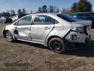 2022 Toyota Corolla LE with VIN 5YFEPMAE0NP305904, listed as a Copart auction lot 45330755 with 37,290 mi miles and Salvage Title. Bid and sale history available at carsss.com. Image 2.