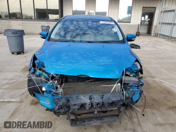 2014 Ford Focus SE z VIN 1FADP3K27EL418984, wystawiony jako Copart lot #53505085 z przebiegiem 118 980 mil mil oraz Szkoda całkowita • Salvage title. Historia ofert i sprzedaży dostępna na DreamBid. Obrazek 5.