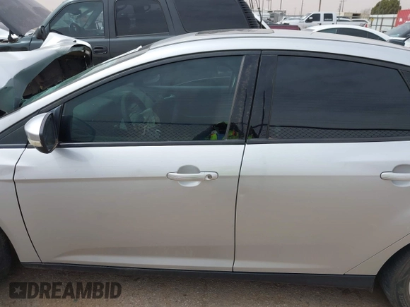 2016 Ford Focus SE with VIN 1FADP3F20GL338536, listed as a IAAI auction lot 41812805 with 130,943 mi miles. Bid and sale history available at carsss.com. Image 14.