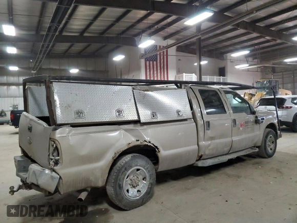 2008 Ford F-250 XL with VIN 1FTSW20528ED44586, listed as a Copart auction lot 83559544 with 325,052 mi miles and Salvage title. Bid and sale history available at DreamBid. Image 3.
