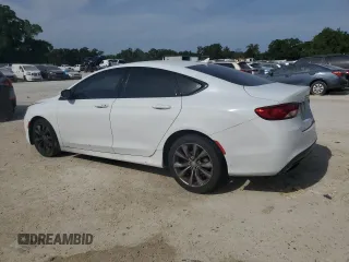 2015 Chrysler 200 S z VIN 1C3CCCBB2FN529146, wystawiony jako Copart lot #53853455 z przebiegiem 108 759 mil mil oraz Szkoda całkowita • Salvage title. Historia ofert i sprzedaży dostępna na DreamBid. Obrazek 2.