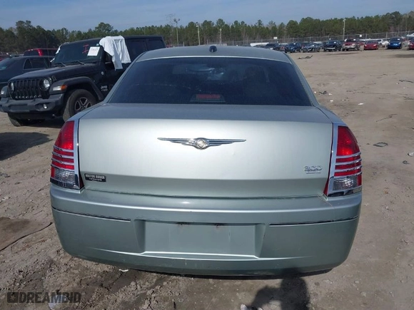 2006 Chrysler 300 Touring with VIN 2C3KA53G86H202606, listed as a IAAI auction lot 41478472 with NaN miles. Bid and sale history available at carsss.com. Image 17.