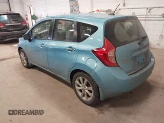 2015 Nissan Note S z VIN 3N1CE2CP2FL442490, wystawiony jako IAAI lot #41472115 z przebiegiem 106 028 mil mil oraz . Historia ofert i sprzedaży dostępna na DreamBid. Obrazek 3.