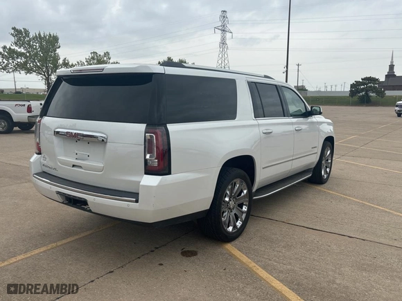 2016 GMC Yukon XL Denali with VIN 1GKS1HKJ9GR251975, listed as a Copart auction lot 54048895 with 171,999 mi miles and Clean Title. Bid and sale history available at carsss.com. Image 4.
