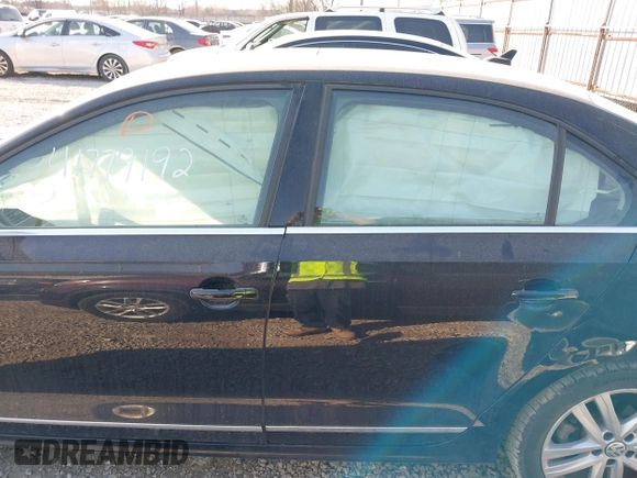 2017 Volkswagen Jetta SEL with VIN 3VWL17AJ5HM406727, listed as a IAAI auction lot 41779192 with 41,215 mi miles and . Bid and sale history available at DreamBid. Image 14.