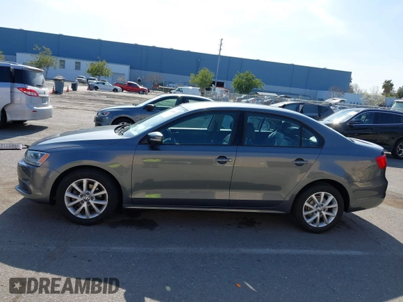 2011 Volkswagen Jetta SE с VIN 3VWDZ7AJ9BM395509, выставлен на аукционе IAAI как лот 41856879 с пробегом 126 169 миль миль и . История ставок и продаж доступна на DreamBid. Изображение 14.