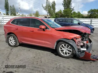 2021 Volvo XC60 Momentum z VIN YV4102DK6M1760331, wystawiony jako Copart lot #46065995 z przebiegiem 22 703 mil mil oraz Szkoda całkowita • Salvage title. Historia ofert i sprzedaży dostępna na DreamBid. Obrazek 4.