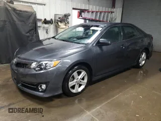 2012 Toyota Camry L with VIN 4T1BF1FK0CU555786, listed as a Copart auction lot 84233524 with 105,463 mi miles and Salvage Title. Bid and sale history available at carsss.com. Image 1.