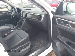 2018 Volkswagen Atlas SEL with VIN 1V2SR2CA8JC541391, listed as a IAAI auction lot 41796050 with 114,955 mi miles and . Bid and sale history available at DreamBid. Image 5.