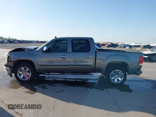 2013 GMC Sierra 1500 SLE z VIN 3GTP1VE08DG322257, wystawiony jako IAAI lot #42021251 z przebiegiem 213 501 mil mil oraz . Historia ofert i sprzedaży dostępna na DreamBid. Obrazek 14.