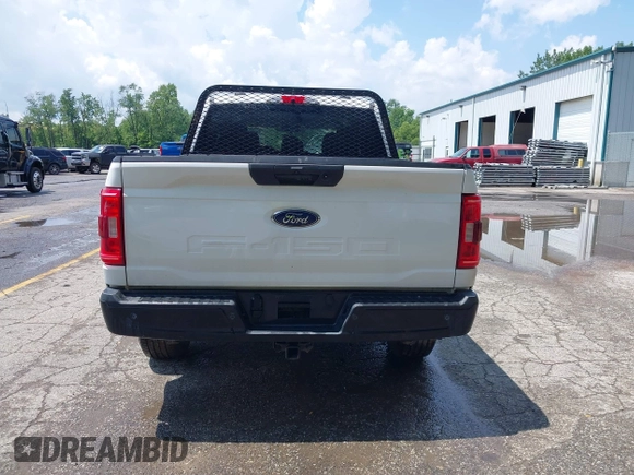 2022 Ford F-150 XL z VIN 1FTEW1EB9NKD69780, wystawiony jako IAAI lot #42572005 z przebiegiem Nie podano mil oraz . Historia ofert i sprzedaży dostępna na DreamBid. Obrazek 15.