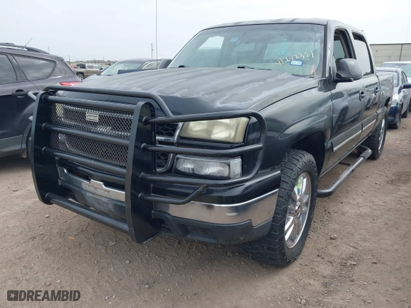 2006 Chevrolet Silverado 1500 LS with VIN 2GCEK13VX61299300, listed as a IAAI auction lot 41742351 with 194,576 mi miles. Bid and sale history available at carsss.com. Image 20.