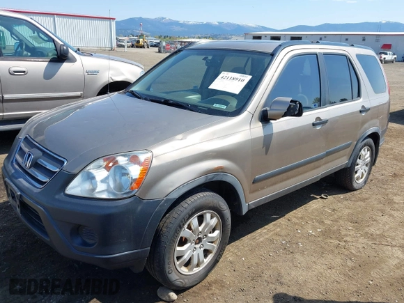 2006 Honda CR-V EX with VIN JHLRD78856C031222, listed as a IAAI auction lot 42118910 with 212,486 mi miles and . Bid and sale history available at carsss.com. Image 2.