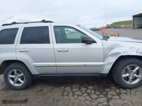 2007 Jeep Grand Cherokee Limited with VIN 1J8HR58N57C532416, listed as a IAAI auction lot 41719729 with 169,154 mi miles. Bid and sale history available at carsss.com. Image 13.