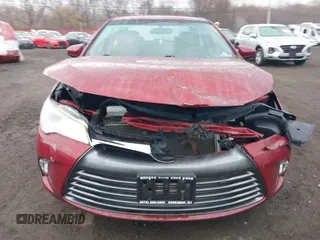 2015 Toyota Camry XLE with VIN 4T1BF1FK8FU983576, listed as a IAAI auction lot 41910503 with 62,941 mi miles. Bid and sale history available at carsss.com. Image 12.