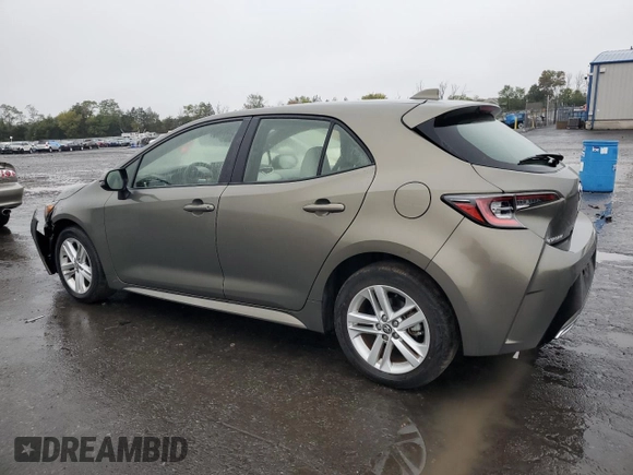 2020 Toyota Corolla Hatchback SE with VIN JTND4RBE0L3082765, listed as a Copart auction lot 73019994 with 11,035 mi miles and Salvage Title. Bid and sale history available at carsss.com. Image 2.