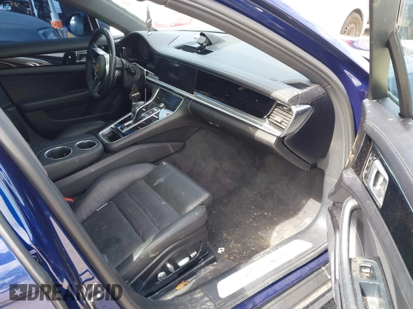 2020 Porsche Panamera с VIN WP0AA2A7XLL101865, выставлен на аукционе IAAI как лот 41621250 с пробегом Не указан миль и . История ставок и продаж доступна на DreamBid. Изображение 5.