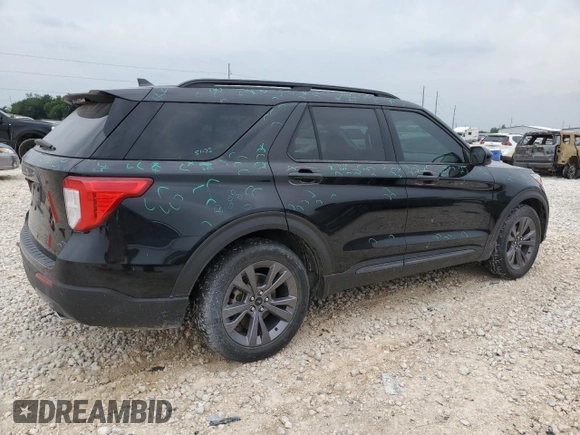 2022 Ford Explorer XLT z VIN 1FMSK7DH6NGB62558, wystawiony jako Copart lot #54575715 z przebiegiem 57 056 mil mil oraz Czysty tytuł • Clean title. Historia ofert i sprzedaży dostępna na DreamBid. Obrazek 3.