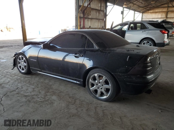 2003 Mercedes-Benz SLK 230 Kompressor z VIN WDBKK49F83F288867, wystawiony jako Copart lot #75726114 z przebiegiem 121 407 mil mil oraz Szkoda całkowita • Salvage title. Historia ofert i sprzedaży dostępna na DreamBid. Obrazek 2.