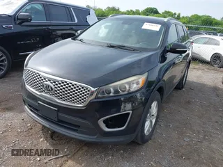 2016 Kia Sorento LX with VIN 5XYPG4A57GG072247, listed as a IAAI auction lot 42180335 with 193,571 mi miles. Bid and sale history available at carsss.com. Image 2.