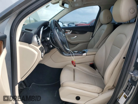 2019 Mercedes-Benz GLC with VIN WDC0G4JB9KV132029, listed as a Copart auction lot 53781225 with 105,750 mi miles and Clean Title. Bid and sale history available at carsss.com. Image 7.