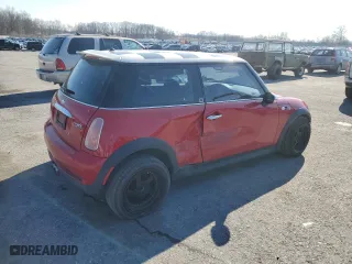 2004 MINI Cooper Hardtop S with VIN WMWRE33454TD88839, listed as a Copart auction lot 47638415 with 147,685 mi miles and Salvage Title. Bid and sale history available at carsss.com. Image 3.