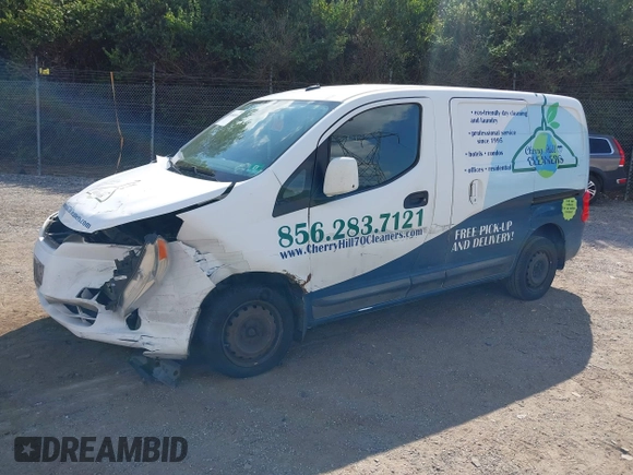 2015 Nissan NV200 SV with VIN 3N6CM0KN2FK696854, listed as a IAAI auction lot 40484019 with 198,411 mi miles. Bid and sale history available at carsss.com. Image 18.