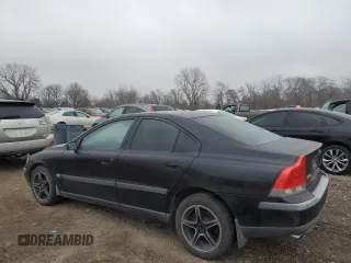 2004 Volvo S60 with VIN YV1RH59H142389189, listed as a Copart auction lot 43002135 with 161,744 mi miles and Salvage Title. Bid and sale history available at carsss.com. Image 2.